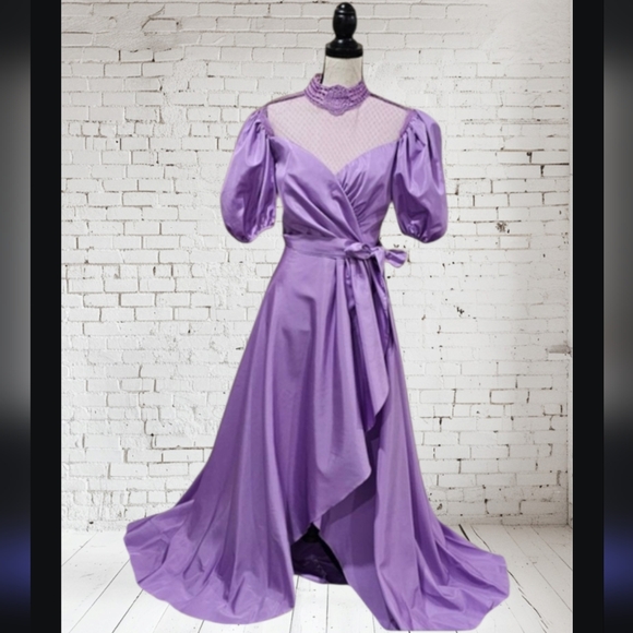 Vintage VictorianRegency Style puffsleevepurple evening dress